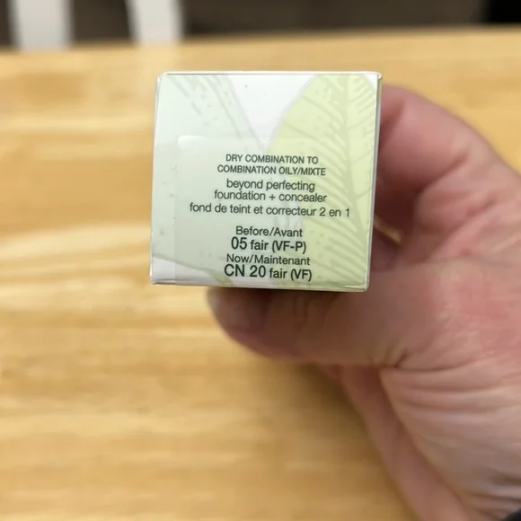 Clinique Beyond Perfecting foundation and concealer. - Picture 5 of 5